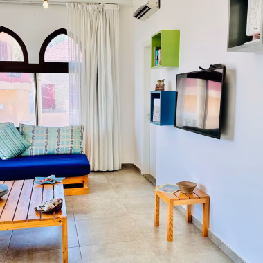 La Luna Luz | Full 1BR Apt w/ Balcony – Batroun